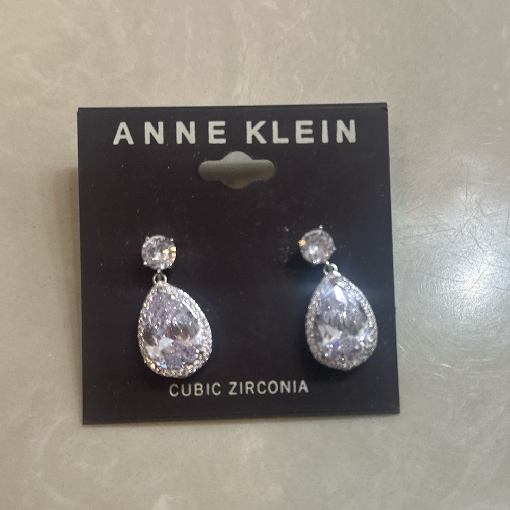 Anne Klein earrings. Perfect for wedding, prom, going out. Never worn